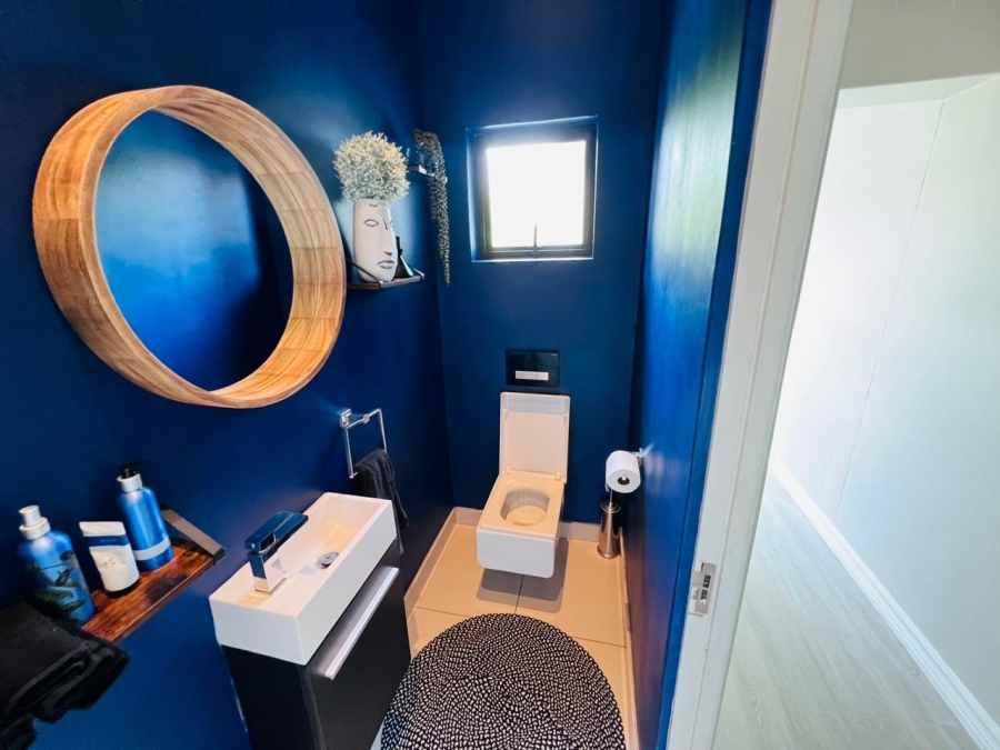 5 Bedroom Property for Sale in Pecanwood Estate North West